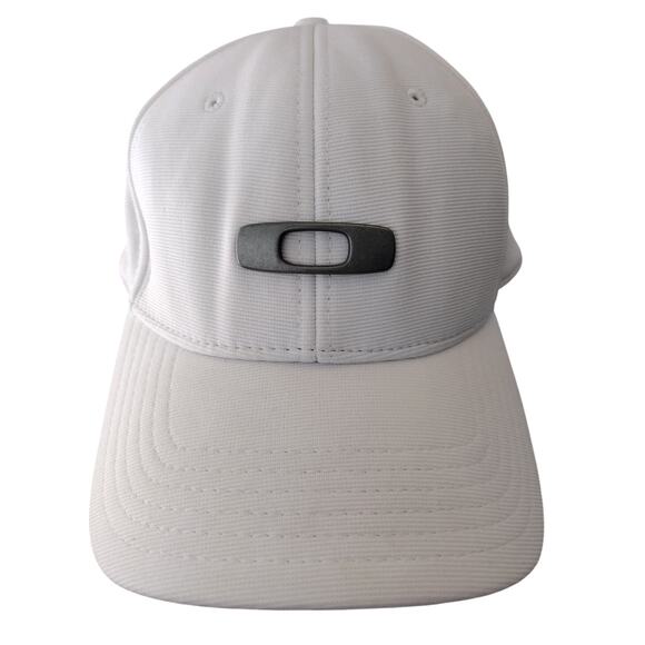 Oakley | White w/Gunmetal "O" Logo Classic Low Flex Baseball Cap Hat L/XL CLEAN - Picture 1 of 12